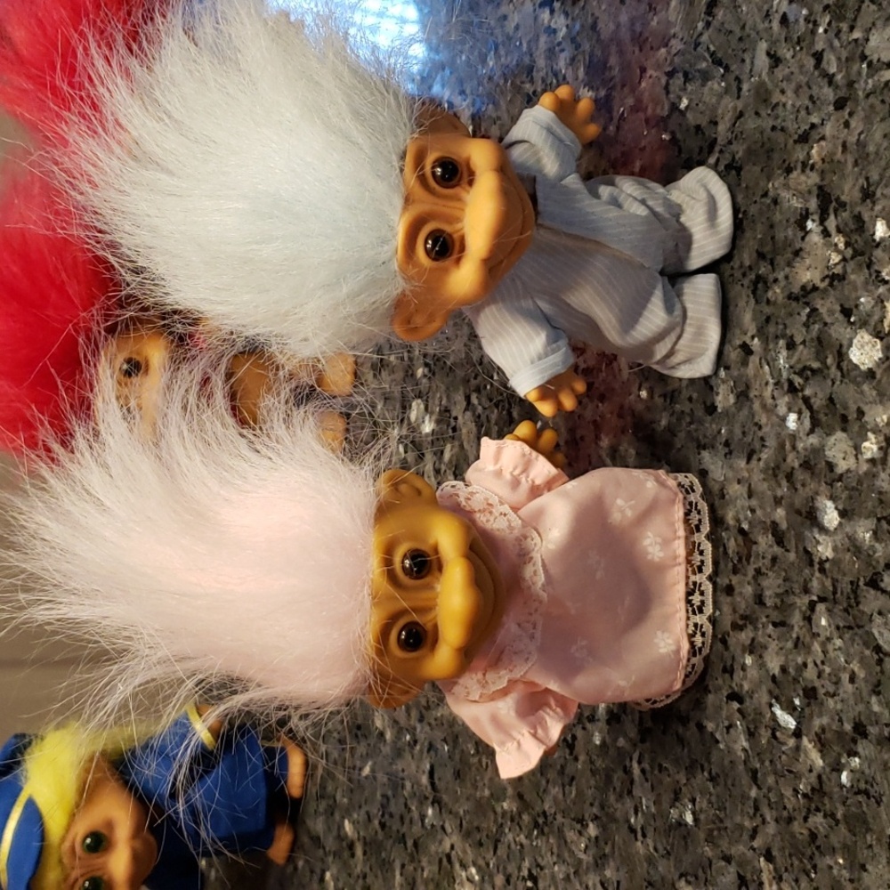 22 Colorful Troll Doll Collection - Picture 9 of 13